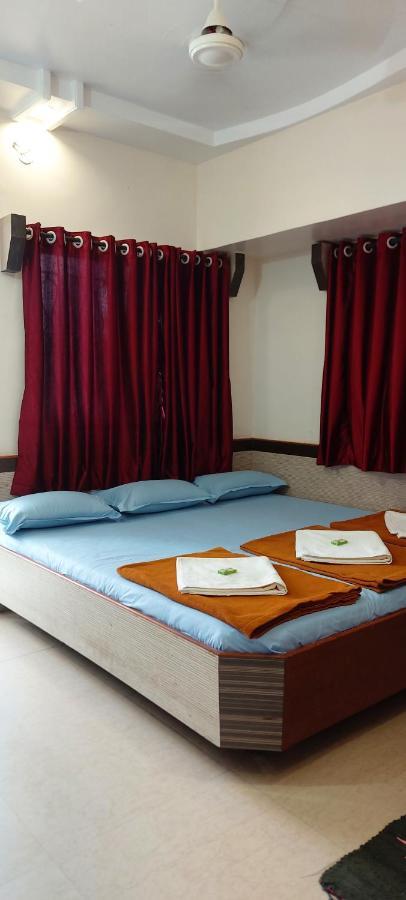 Sai Raghunandan Guest House Shirdi Exterior foto