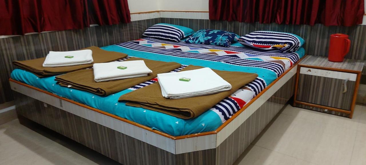 Sai Raghunandan Guest House Shirdi Exterior foto